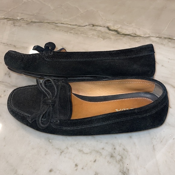 PRADA suede bow driver loafer - Picture 6 of 9